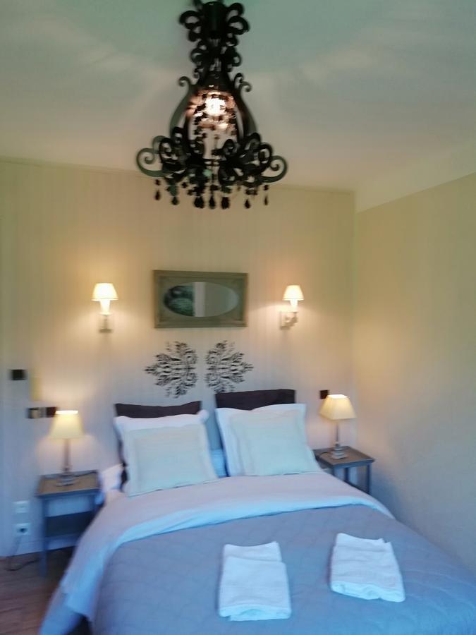 Гостьовий будинок La Mirabelle-Casteil Country House Екстер'єр фото