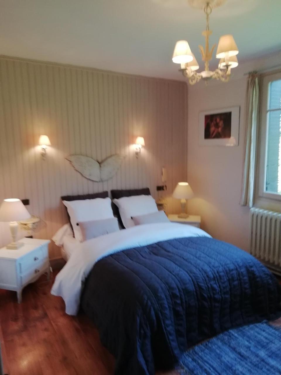 Гостьовий будинок La Mirabelle-Casteil Country House Екстер'єр фото
