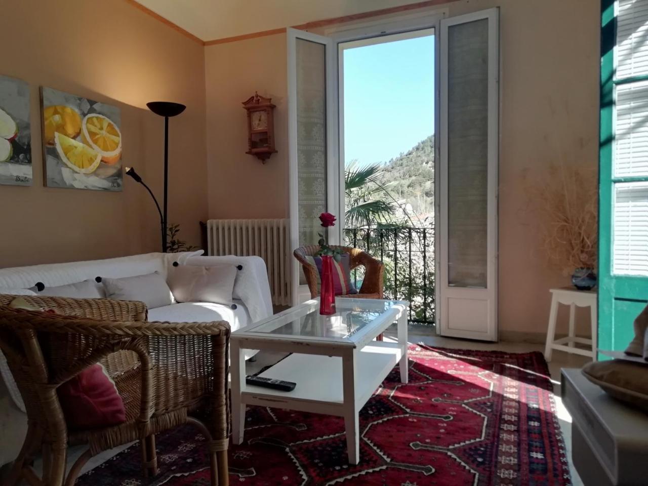 Гостьовий будинок La Mirabelle-Casteil Country House Екстер'єр фото