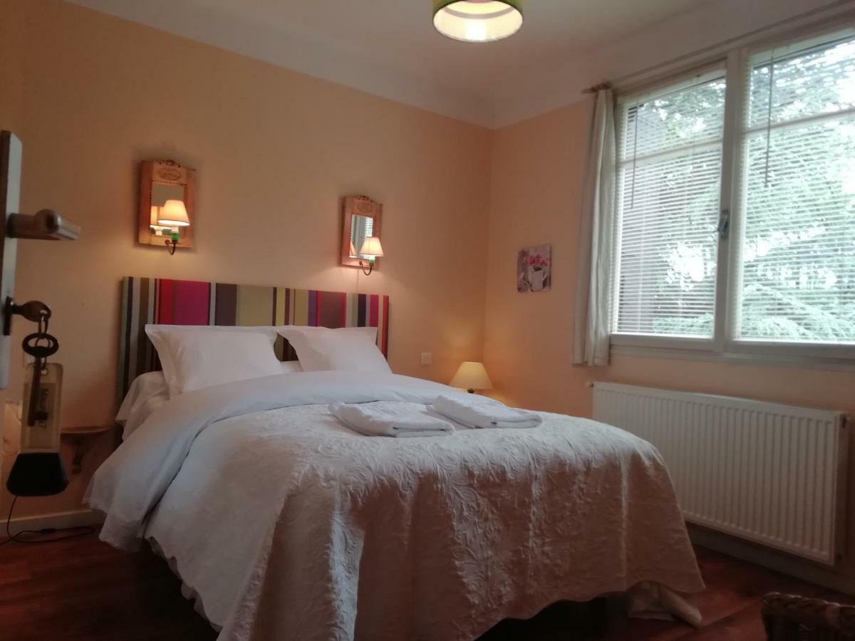 Гостьовий будинок La Mirabelle-Casteil Country House Екстер'єр фото